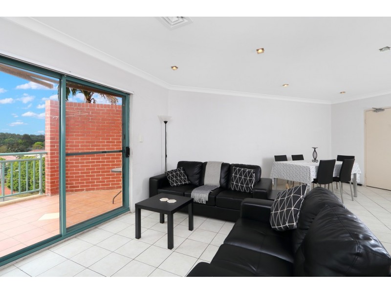 24/22-40 Sarsfield Circuit, Bexley North NSW 2207