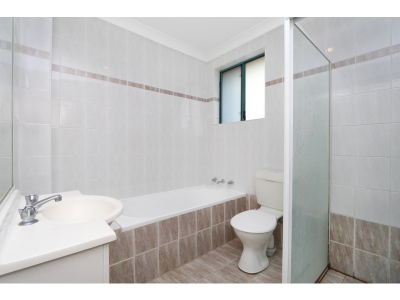 24/22-40 Sarsfield Circuit, Bexley North NSW 2207