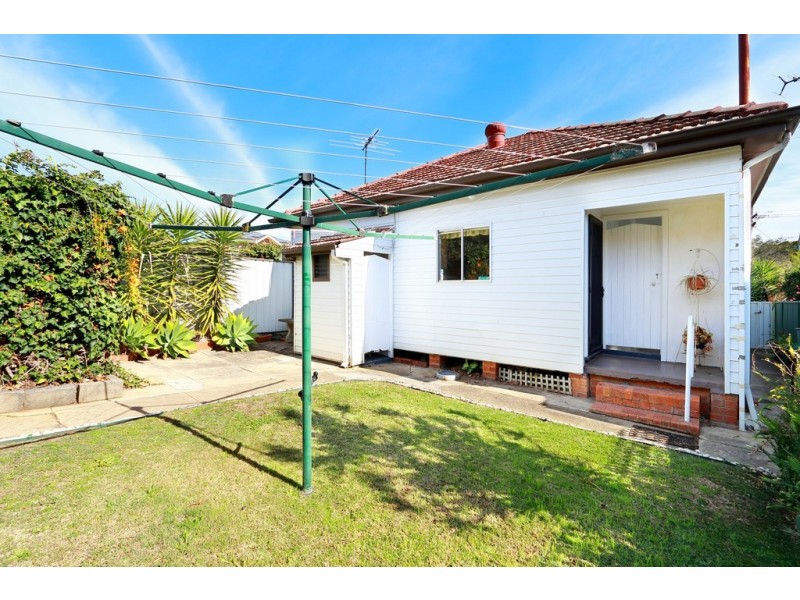 46 Roseview Avenue, Roselands NSW 2196