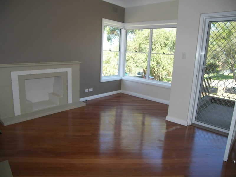 11 Kilkee Avenue, Kingsgrove NSW 2208