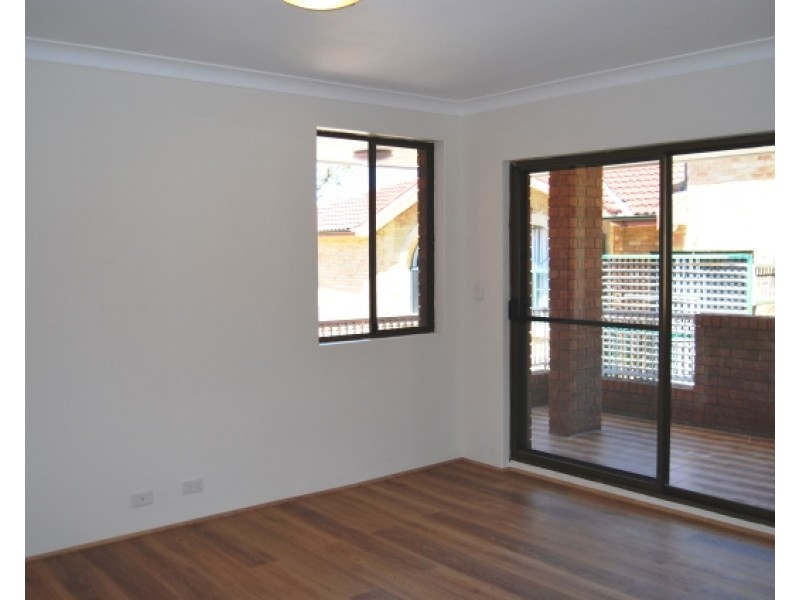 2/45 Carrington Avenue, Hurstville NSW 2220