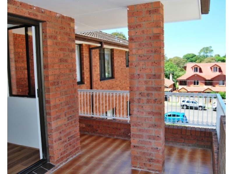 2/45 Carrington Avenue, Hurstville NSW 2220