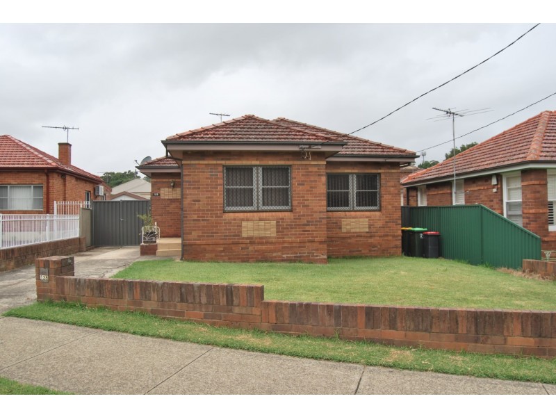 128 Broadarrow Road, Narwee NSW 2209