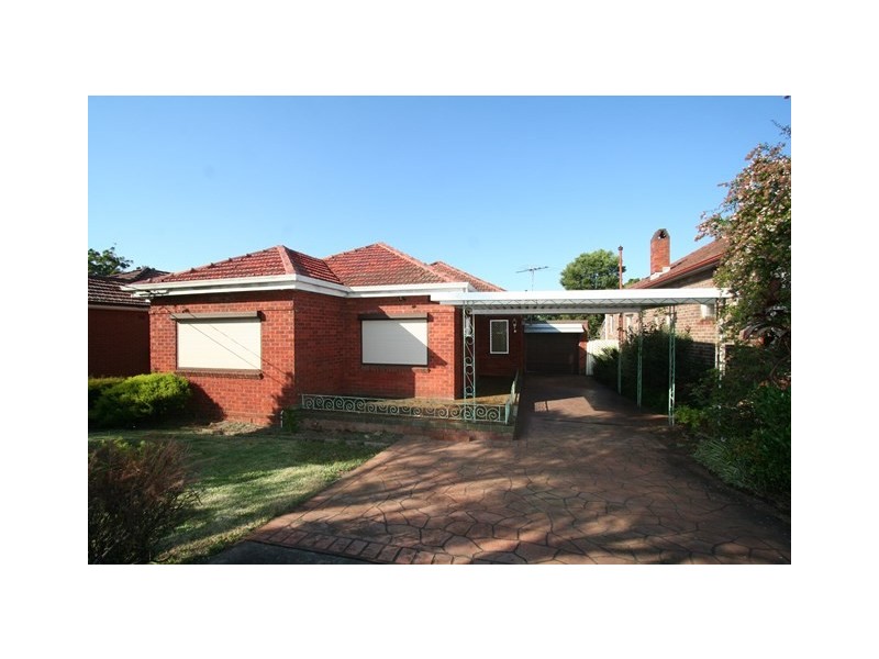 8 Hobbs Street,, Kingsgrove NSW 2208