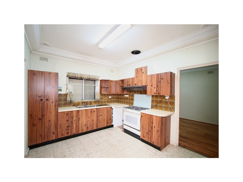 8 Hobbs Street,, Kingsgrove NSW 2208