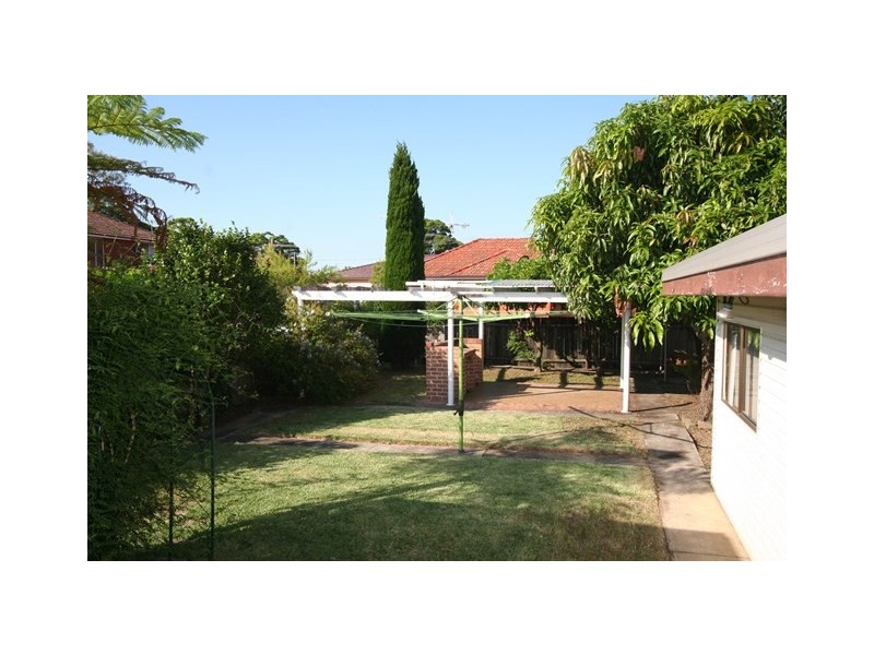 8 Hobbs Street,, Kingsgrove NSW 2208