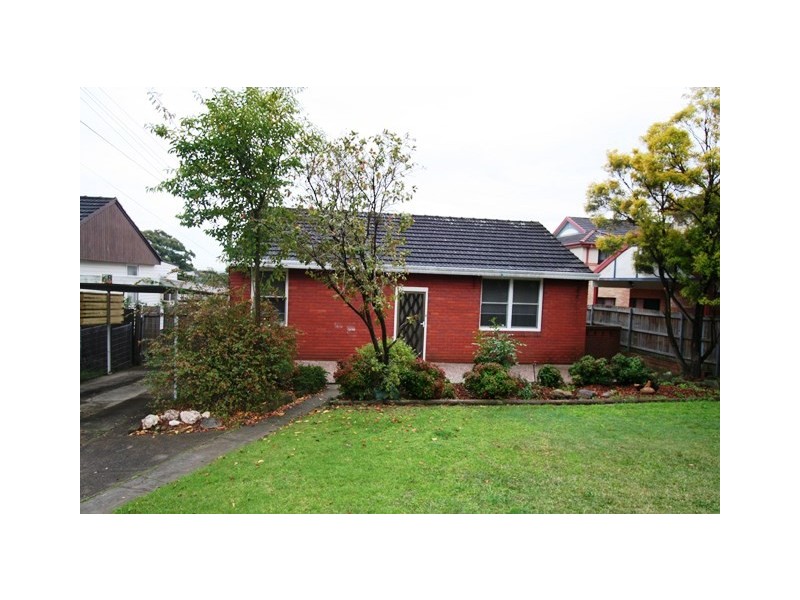 68 Lawrence Street,, Peakhurst NSW 2210