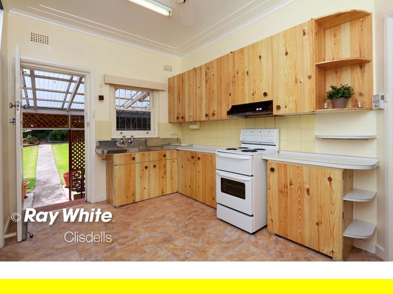 7 Pacific Street, Kingsgrove NSW 2208