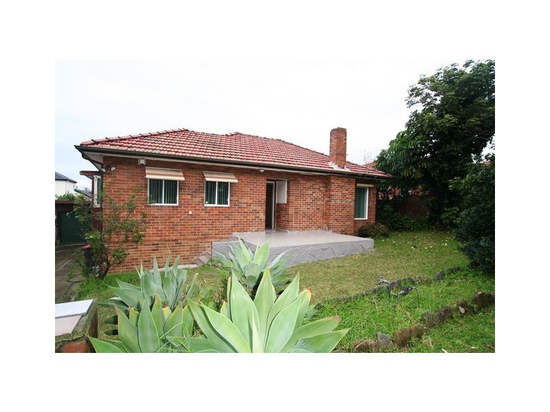 49 Junee Crescent, Kingsgrove NSW 2208