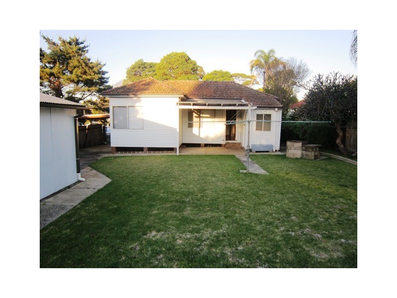 6  Glenella Avenue, Beverly Hills NSW 2209