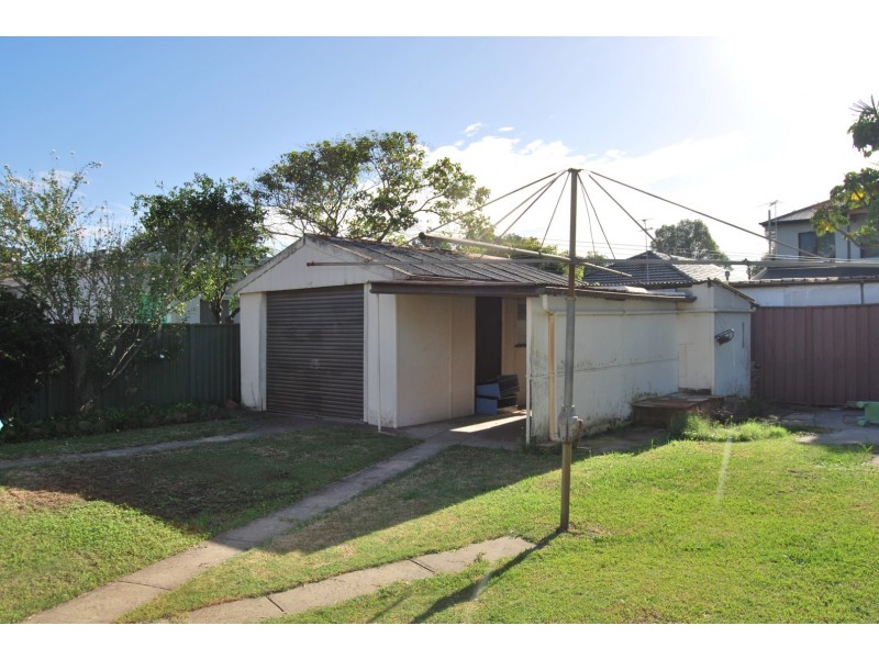 18 Rosebank Avenue, Kingsgrove NSW 2208