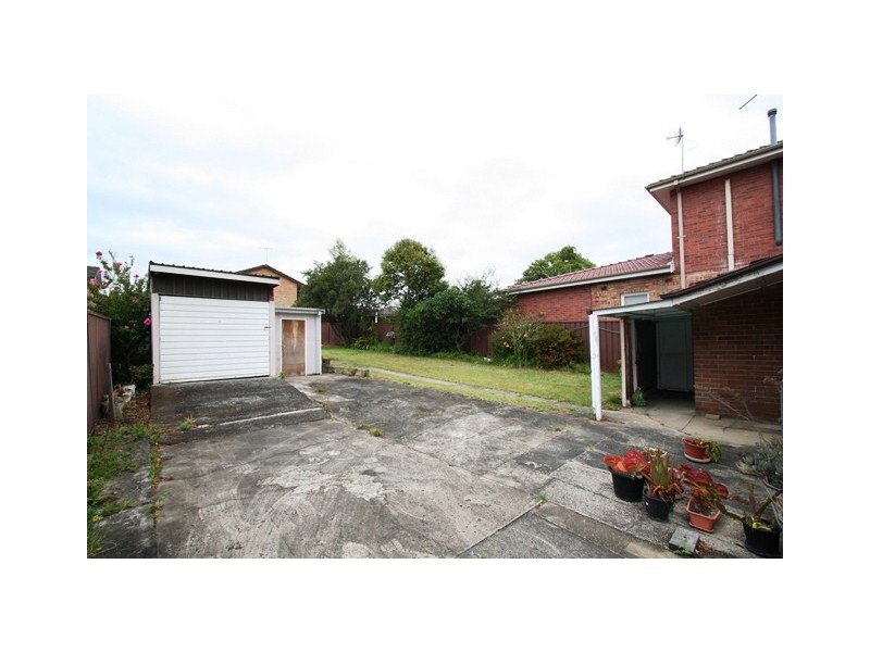 34 Caroline Street, Kingsgrove NSW 2208