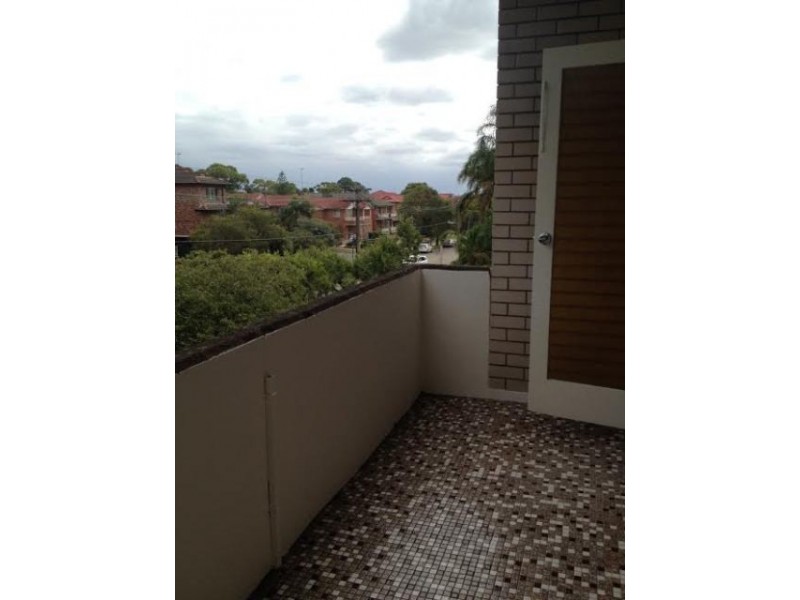 8/25 Graham Road, Narwee NSW 2209