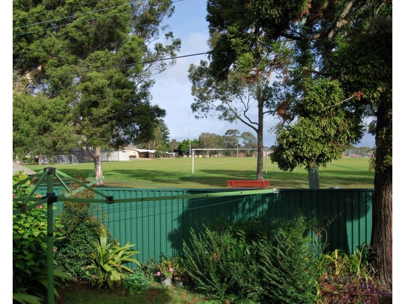 6 Leigh Avenue, Roselands NSW 2196