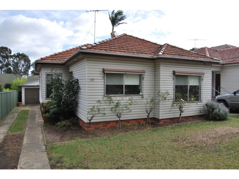 20 Leigh Avenue, Roselands NSW 2196