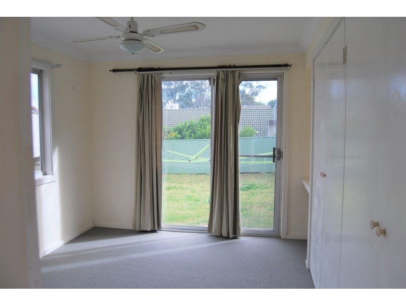 20 Leigh Avenue, Roselands NSW 2196