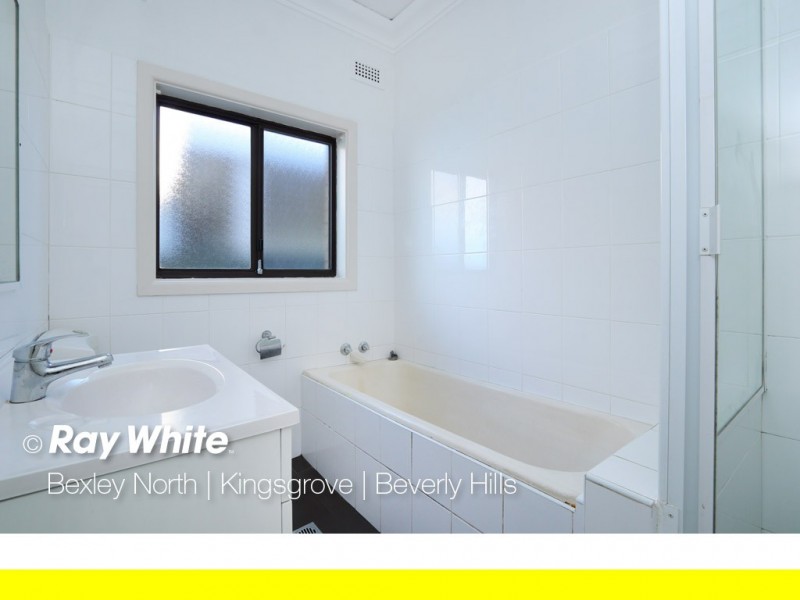 18 Rosebank Avenue, Kingsgrove NSW 2208