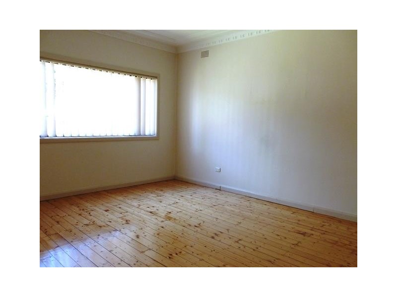 25 Mavis Avenue, Peakhurst NSW 2210