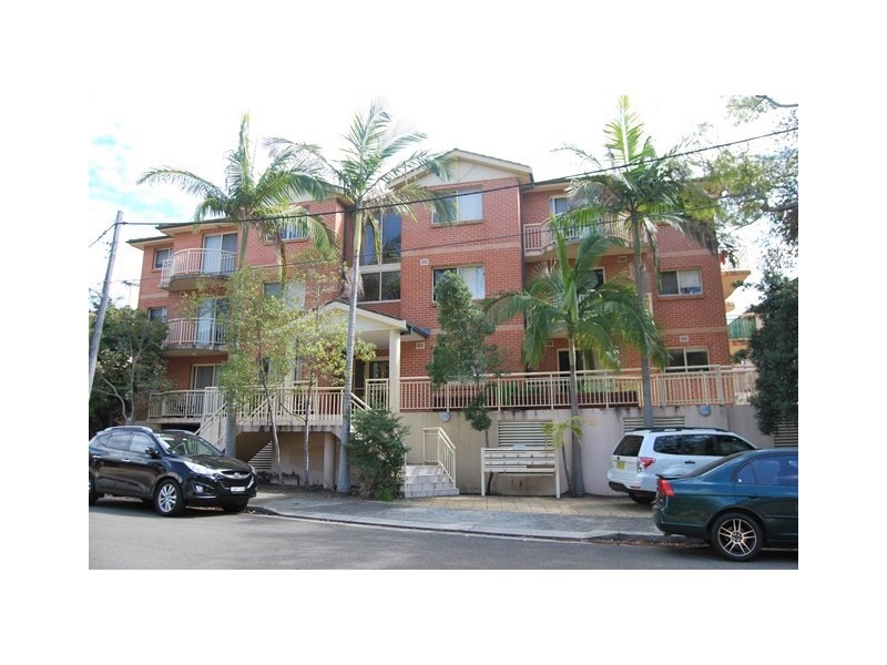 1/8-20 Sarsfield Circuit, Bexley North NSW 2207