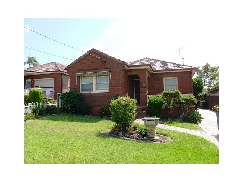 7 Marina Street, Kingsgrove NSW 2208