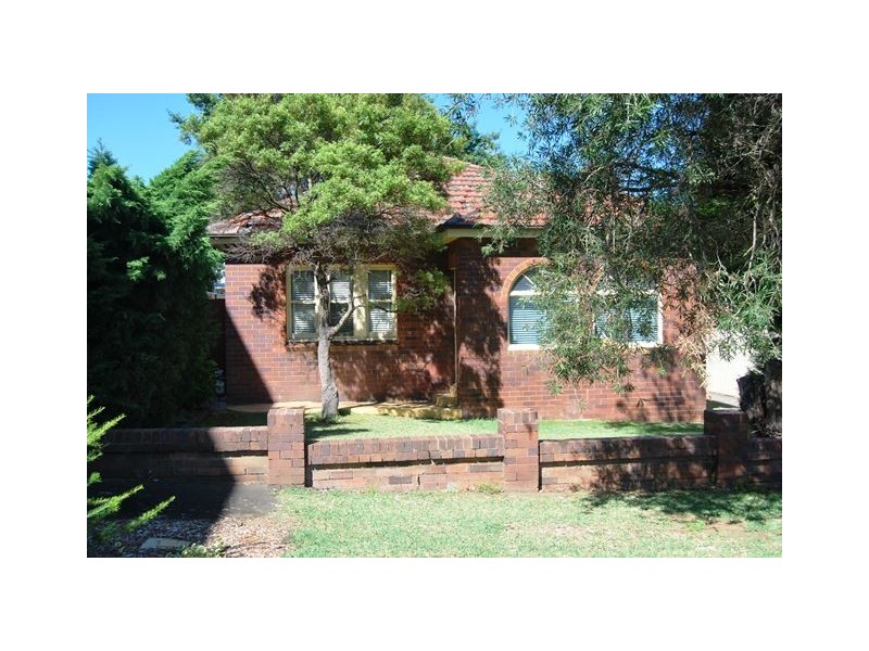 16 Sheffield Street, Kingsgrove NSW 2208