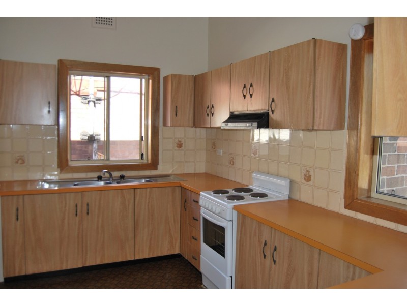 8 Farrell Road, Kingsgrove NSW 2208