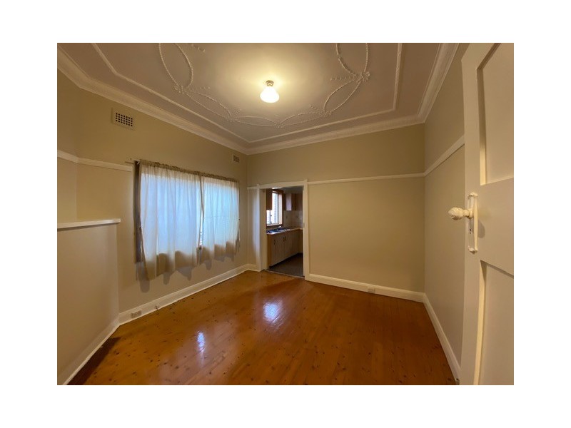 8 Farrell Road, Kingsgrove NSW 2208