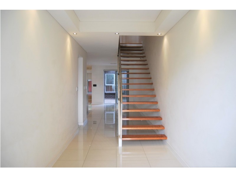 176C Unwins Bridge Road, St Peters NSW 2044