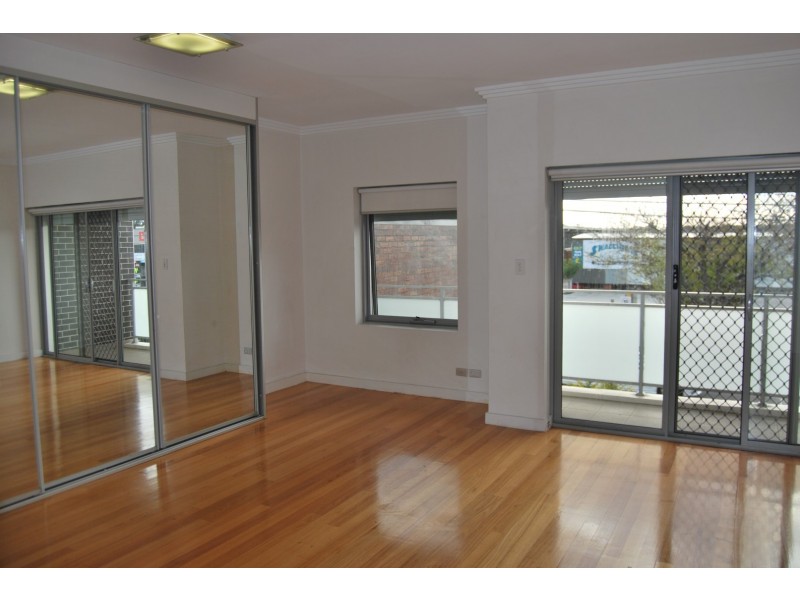 176C Unwins Bridge Road, St Peters NSW 2044