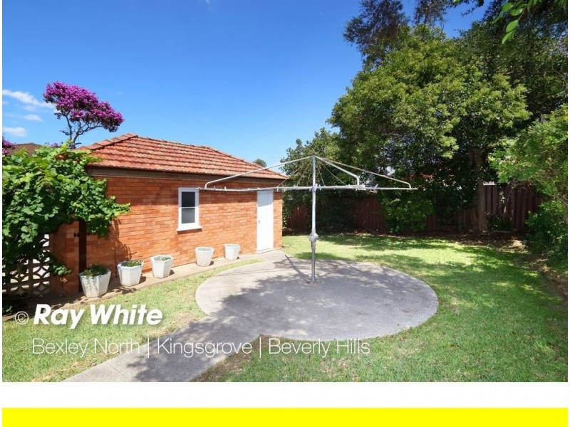 33 Bobadah Street, Kingsgrove NSW 2208