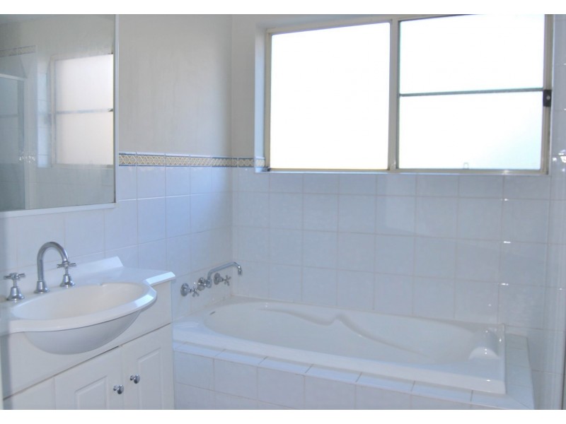 32 Wolli Creek Road, Banksia NSW 2216