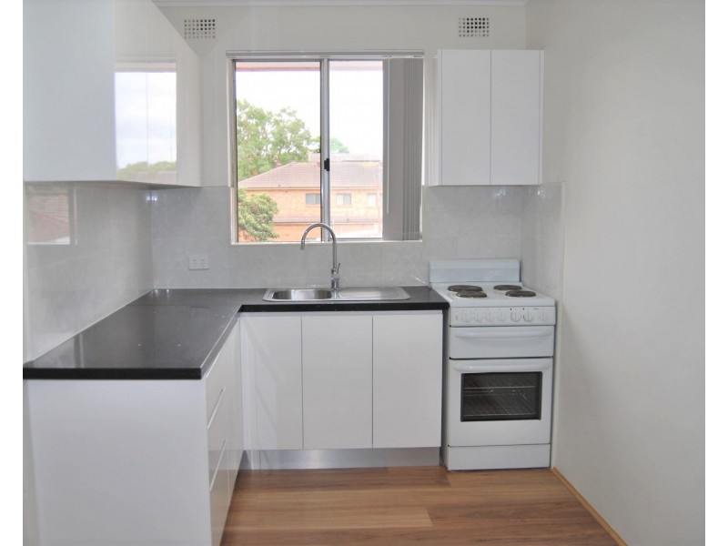 4/92 Duke Street, Campsie NSW 2194