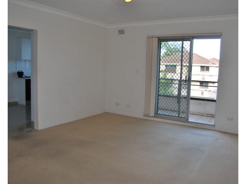 8/33-35 Macquarie Place, Mortdale NSW 2223