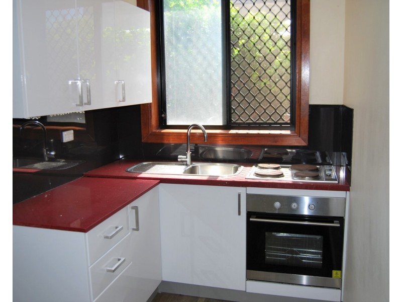 2/4 Omnibus Road, Kingsgrove NSW 2208