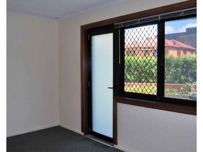 2/4 Omnibus Road, Kingsgrove NSW 2208