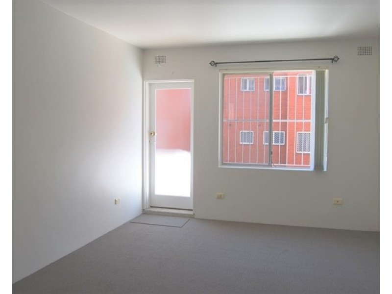 1/7 Phillip Street, Roselands NSW 2196