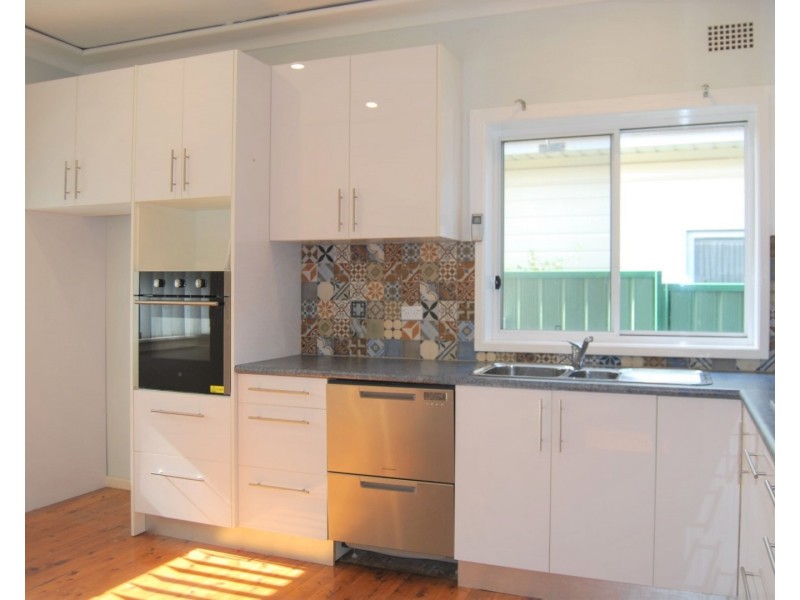 17 Roseland Avenue, Roselands NSW 2196