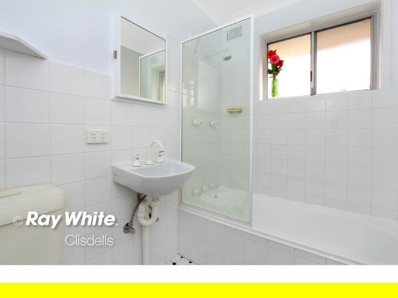 13/5 St Albans Road, Kingsgrove NSW 2208