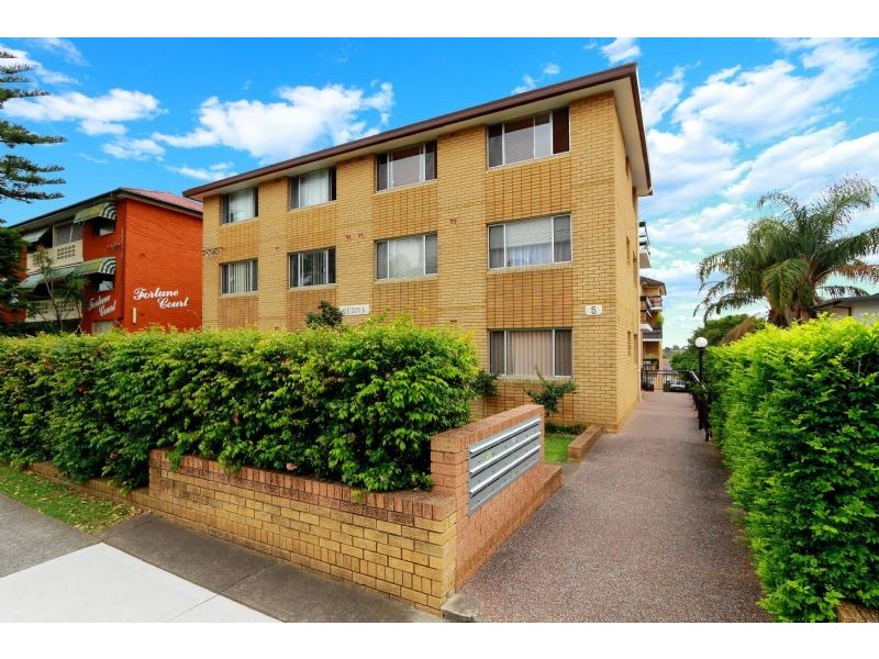 13/5 St Albans Road, Kingsgrove NSW 2208