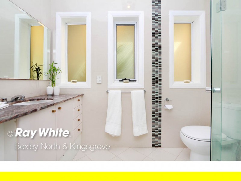 11 Kilkee Avenue, Kingsgrove NSW 2208