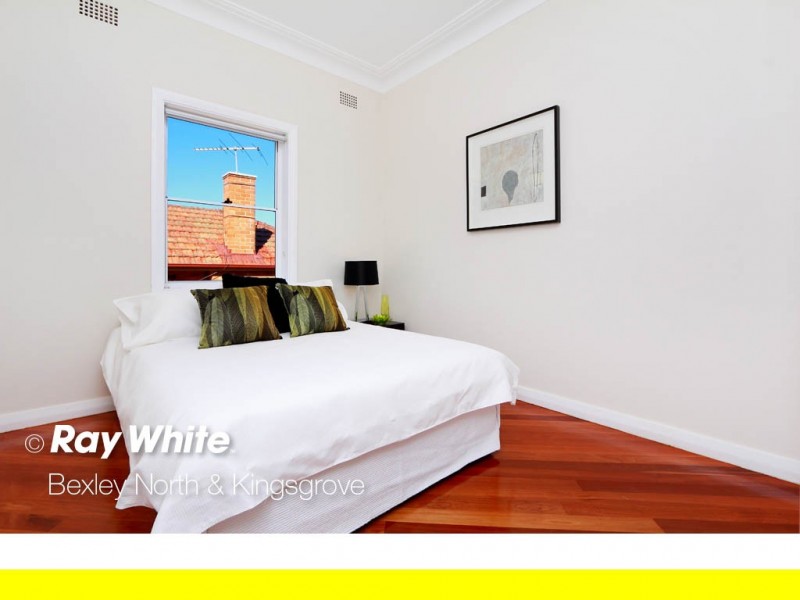 11 Kilkee Avenue, Kingsgrove NSW 2208