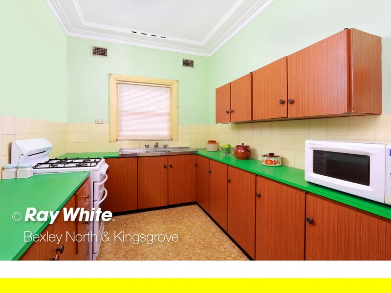 8 Paterson Avenue, Kingsgrove NSW 2208