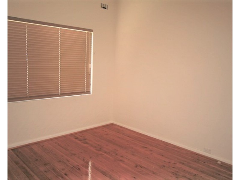 9 Messiter Street, Campsie NSW 2194