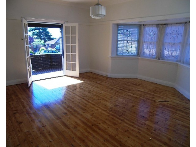 2 Banner Road, Kingsgrove NSW 2208