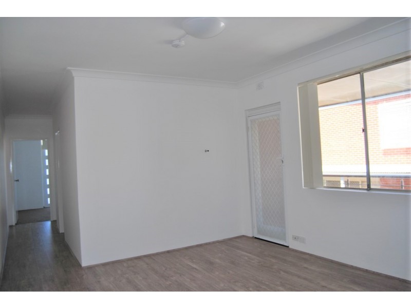 5/7 Mckern Street, Campsie NSW 2194