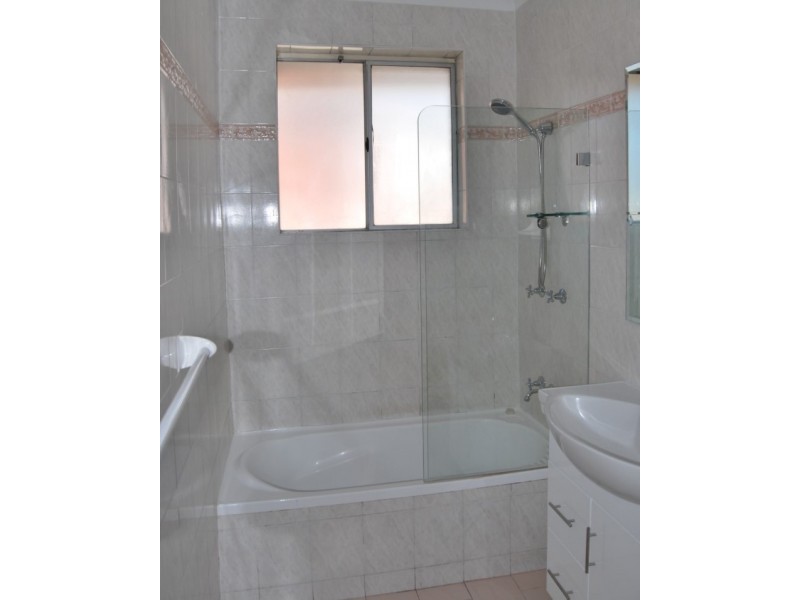 5/7 Mckern Street, Campsie NSW 2194