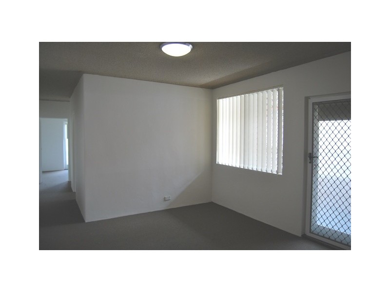 2/7 Mckern Street, Campsie NSW 2194