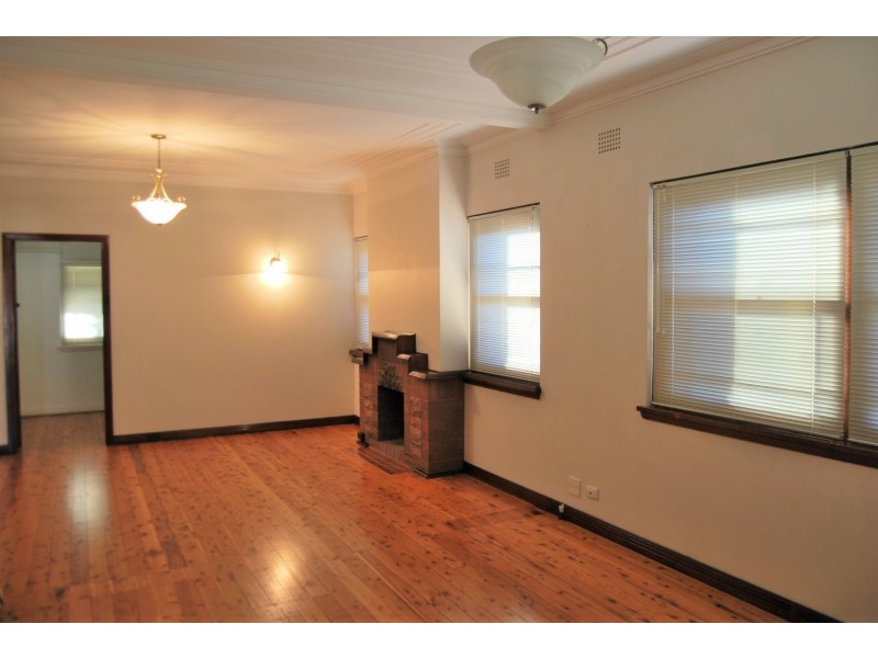 7 Marina Street, Kingsgrove NSW 2208