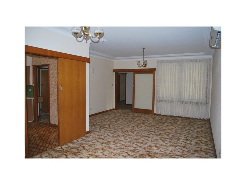 8 Staples Street, Kingsgrove NSW 2208