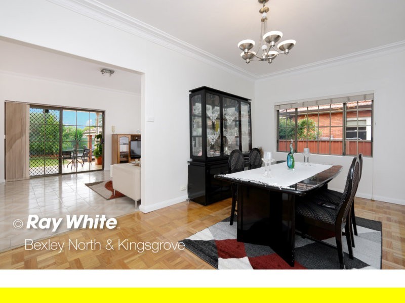 62 New England Drive, Kingsgrove NSW 2208